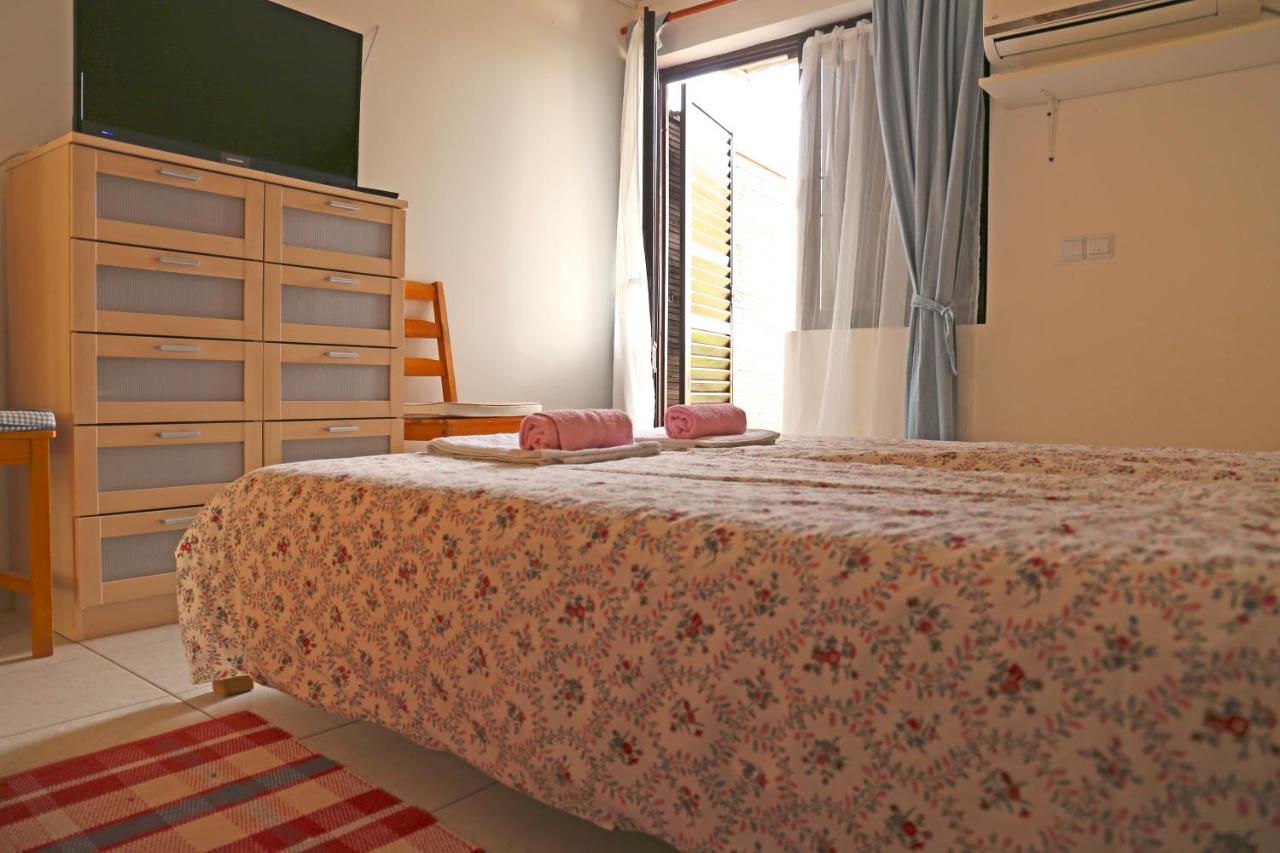 Apartments Mira Gornji Karin Luaran gambar